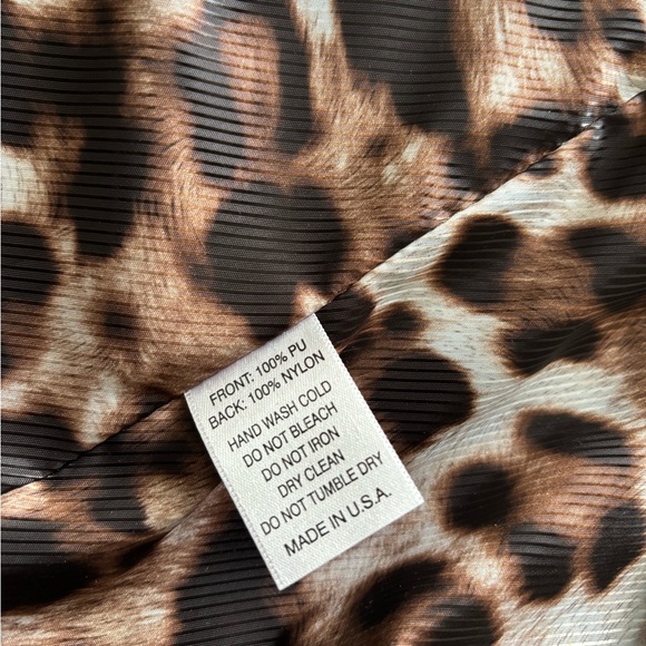 MYCRA PAC Black Patent Trench Raincoat - Picture 11 of 15